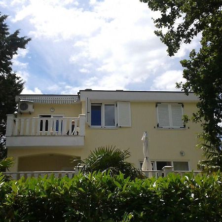 Apartments Mar Malinska Bagian luar foto